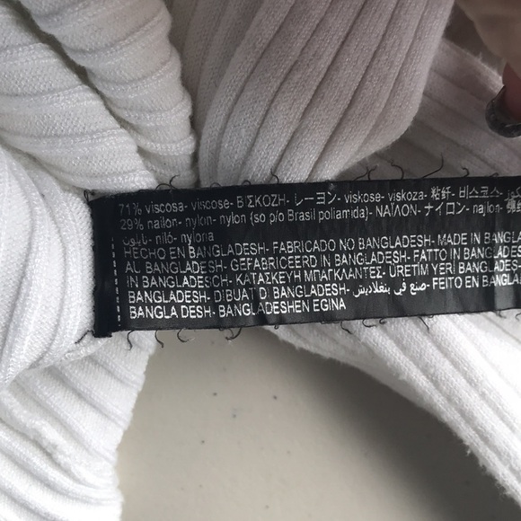 ZARA Cream Ribbed High Neck Button Detail cropped Sweater sz Small - Picture 13 of 13